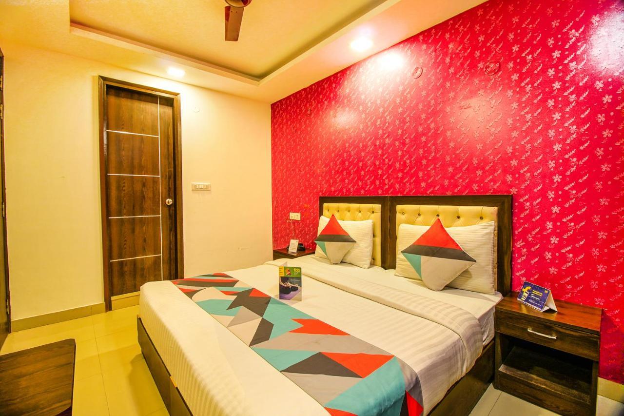 Fabexpress Tp Suite Near Igi Airport New Delhi Exteriör bild