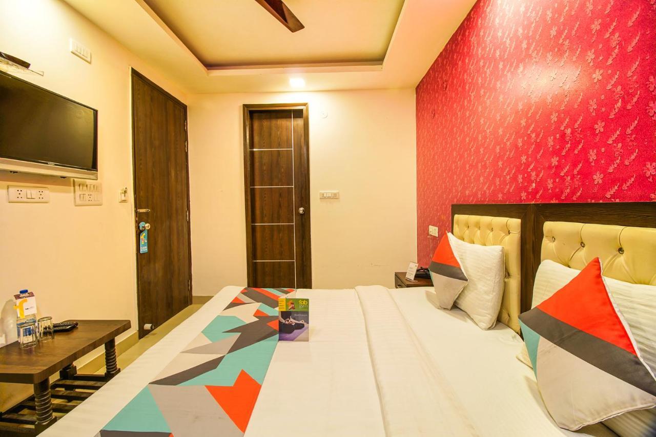 Fabexpress Tp Suite Near Igi Airport New Delhi Exteriör bild