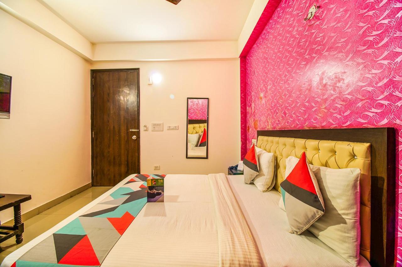 Fabexpress Tp Suite Near Igi Airport New Delhi Exteriör bild